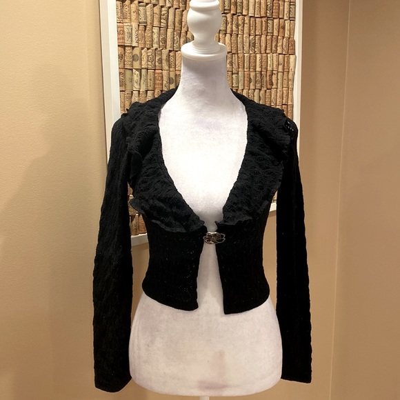 NWT.  Tequila Solo Aigle Soft Black Open Knit Sweater with Flower Pin 4 closure - Picture 1 of 14